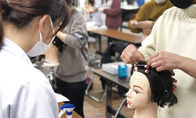 通信科 | 東京の美容学校で美容師のプロを目指す｜マリールイズ美容専門学校