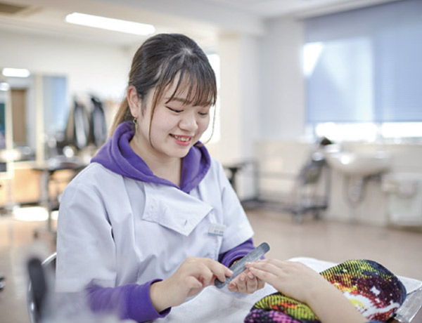 ネイリスト