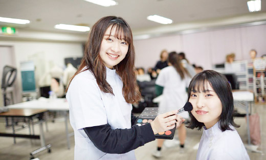 東京の美容学校で美容師のプロを目指す マリールイズ美容専門学校 東京の美容学校で美容師のプロを目指す マリールイズ美容専門学校